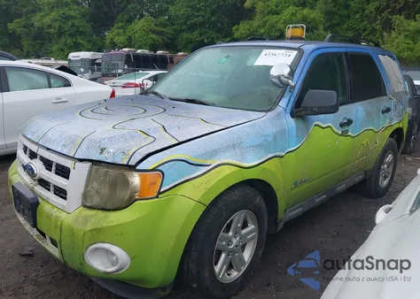 2011 Ford Escape Hybrid z USA, uszkodzony, nr VIN 1FMCU5K33BKA50416